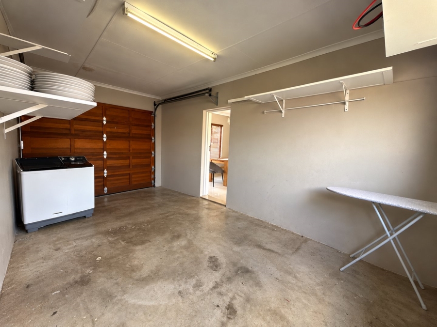 To Let 3 Bedroom Property for Rent in Hillside Free State